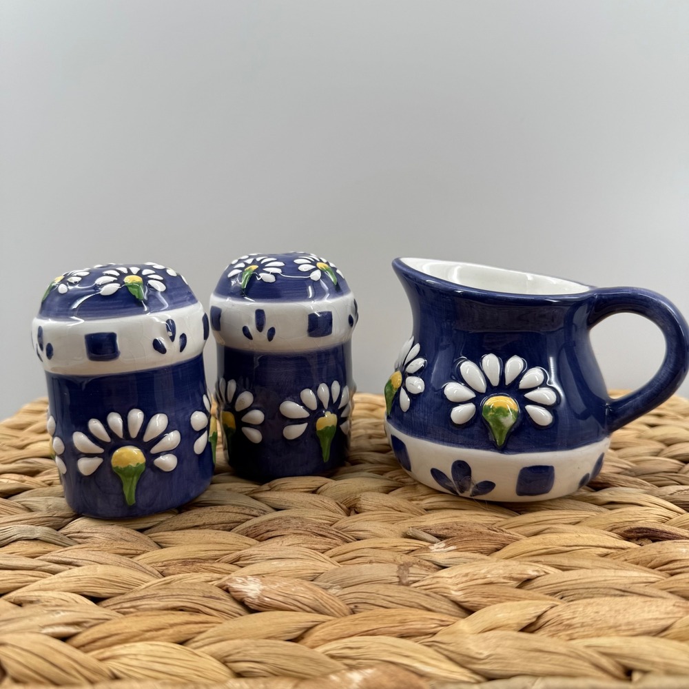 Oneida China Blue Floral Creamer and Salt & Pepper Shakers Set - Picture 1 of 6